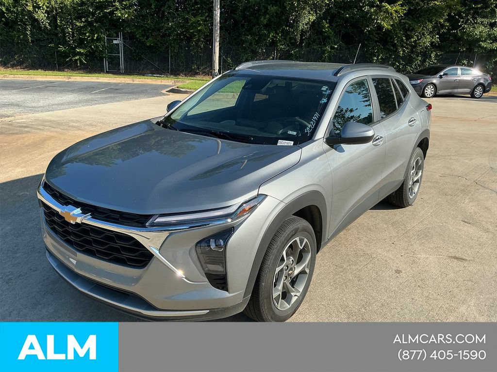 Used 2025 Chevrolet Trax LT