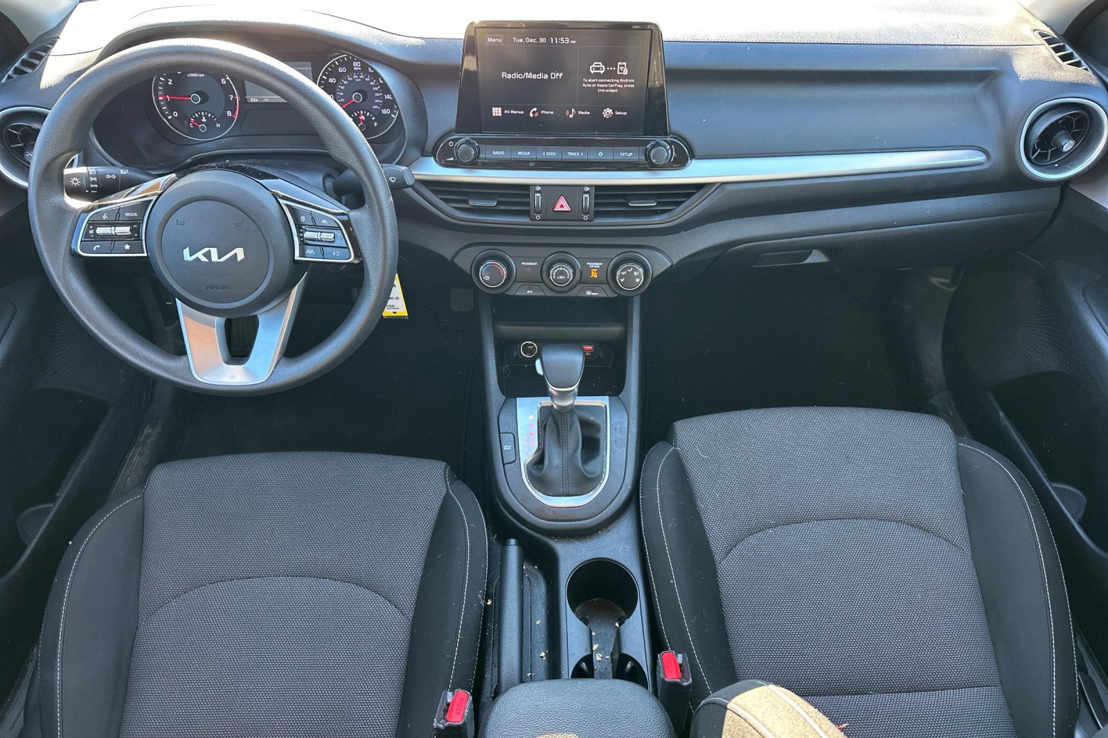 Used 2024 Kia Forte LXS w/ LXS Technology Package image 9