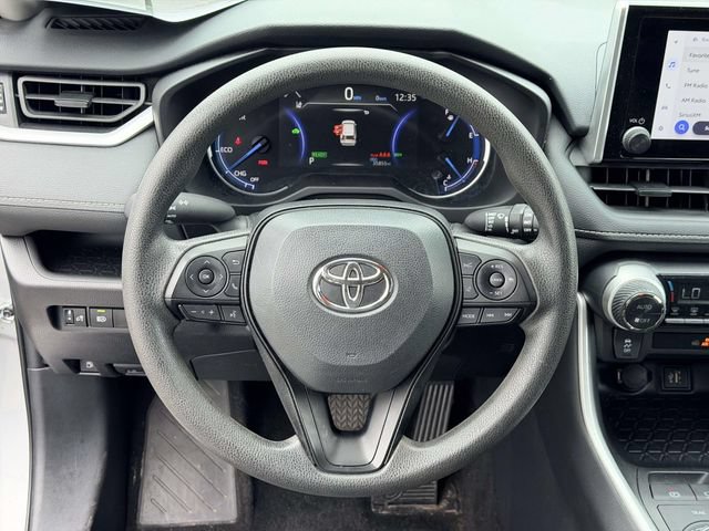 Used 2025 Toyota RAV4 XLE AWD/4WD image 18
