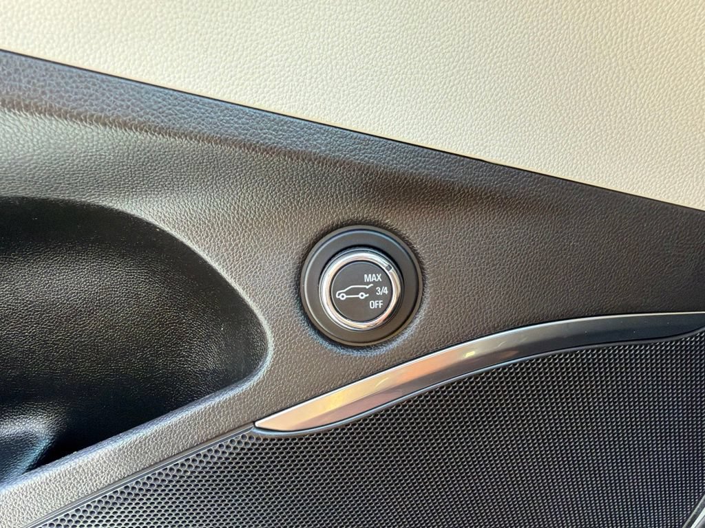 Used 2019 Buick Enclave Essence FWD image 32