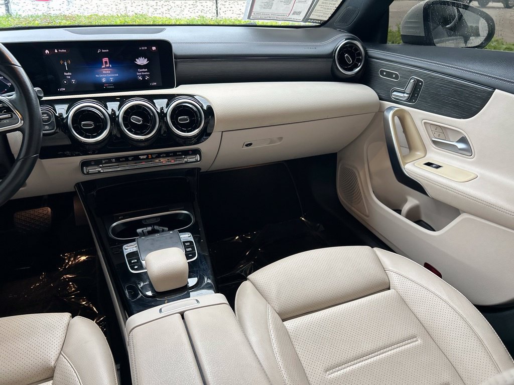 Used 2020 Mercedes-Benz CLA 250 image 11