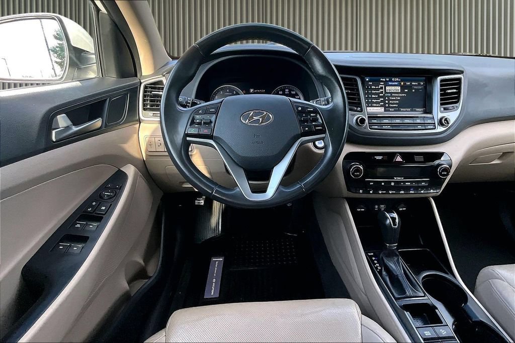Used 2016 Hyundai Tucson Limited w/ Option Group 03 AWD/4WD image 6