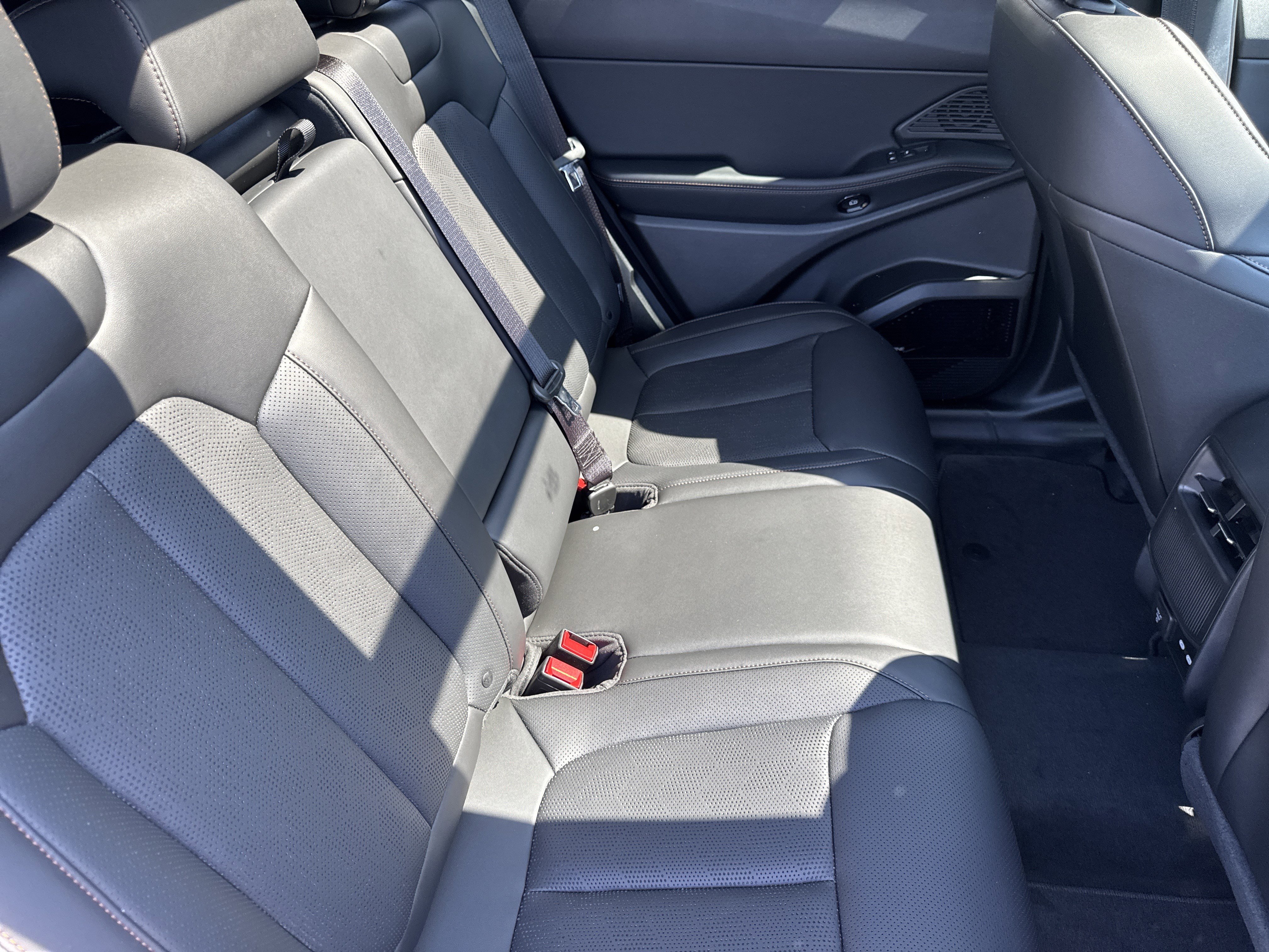 New 2026 Jeep Cherokee Overland image 19