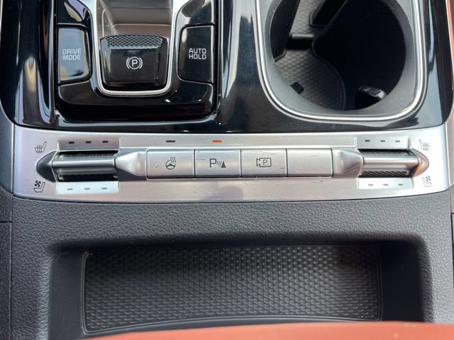 Certified 2024 Kia Carnival SX Prestige FWD image 25