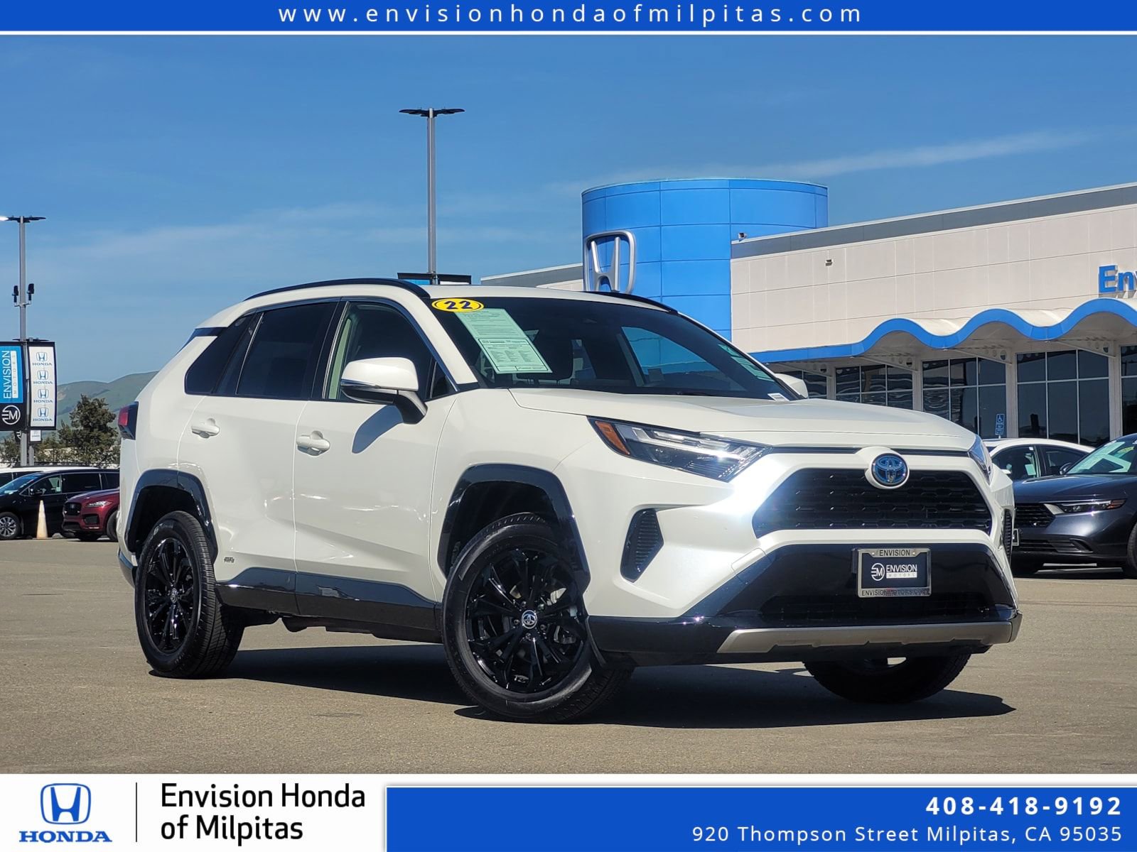 Used 2022 Toyota RAV4 SE w/ Convenience Package image 1