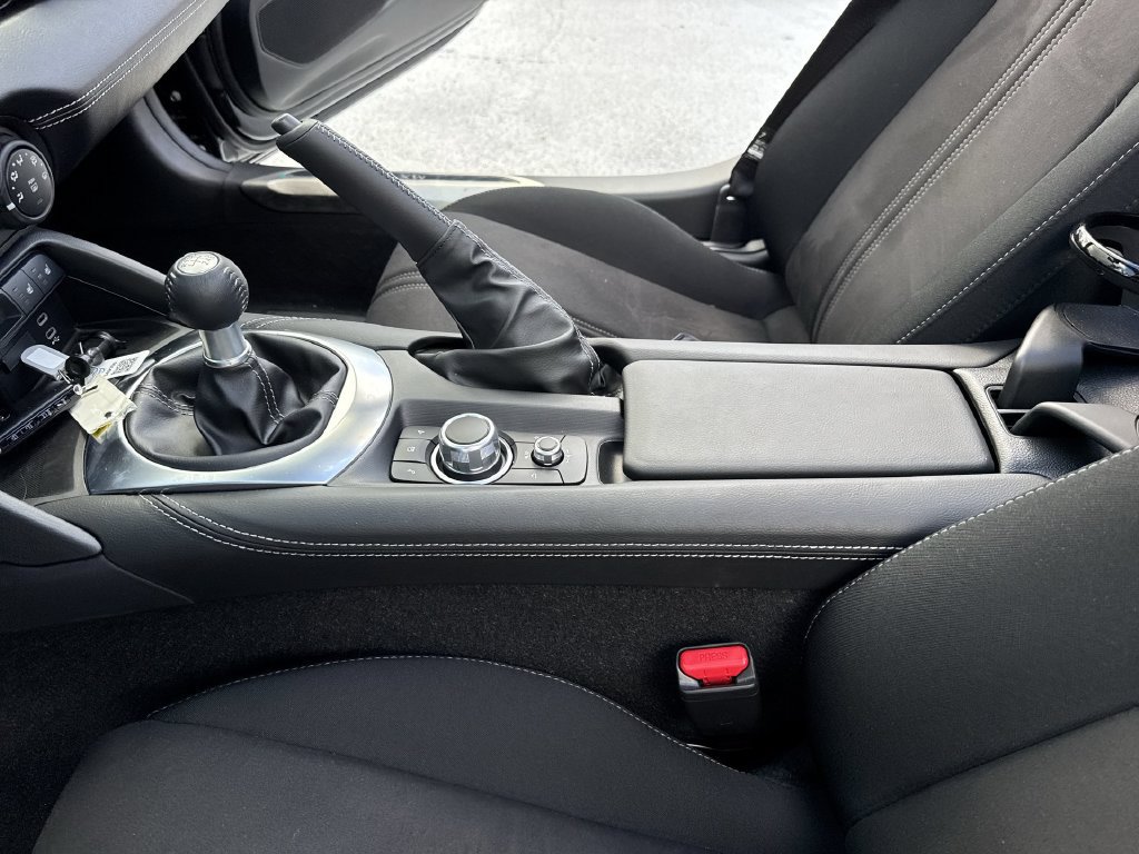 New 2026 MAZDA MX-5 Miata Club w/ Interior Package RWD image 37