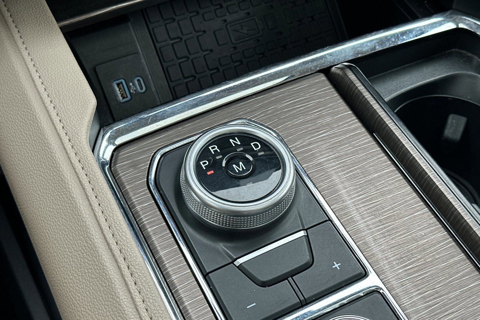 Used 2024 Ford Expedition Max Limited image 23