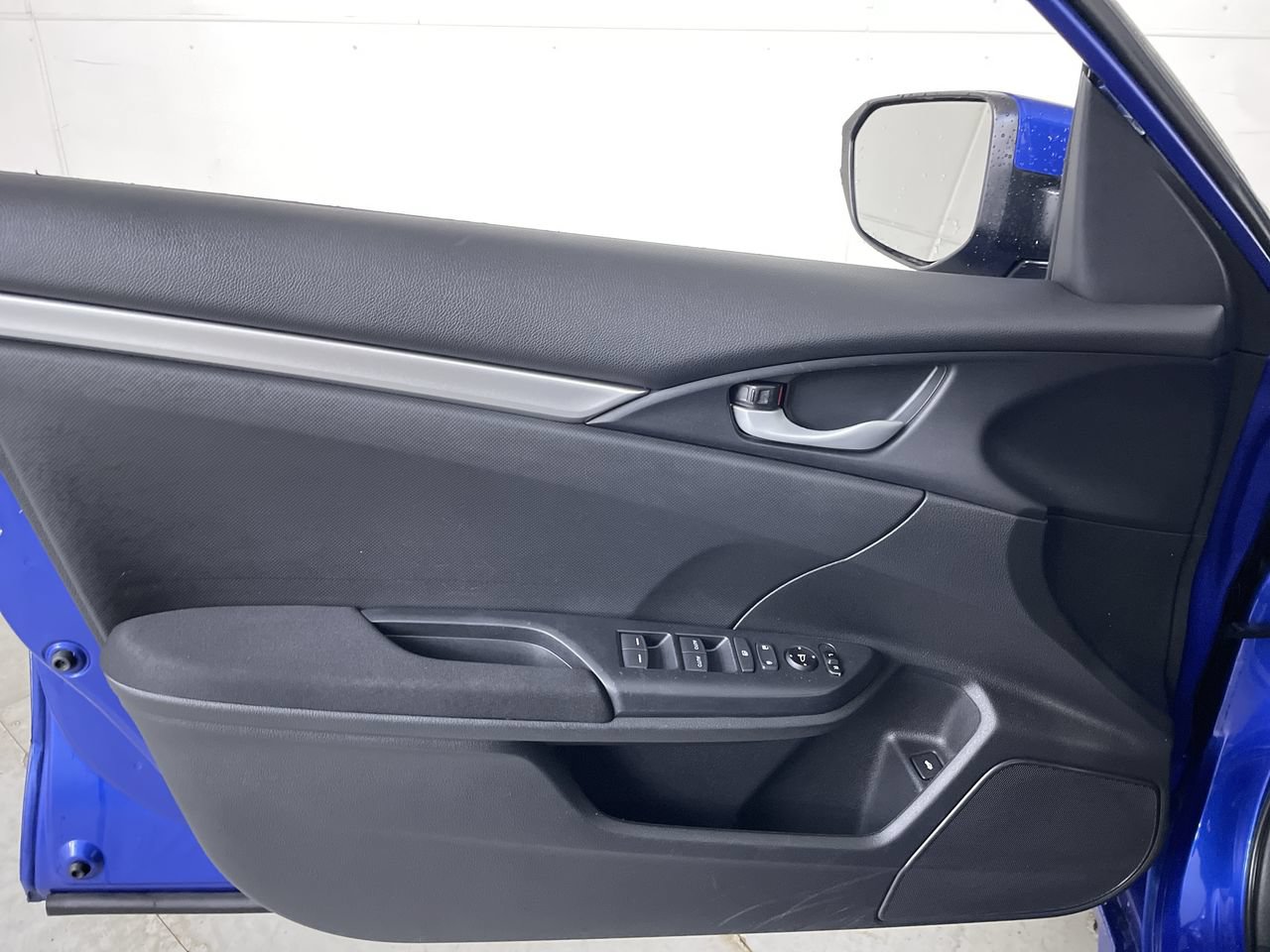 Used 2019 Honda Civic LX image 11