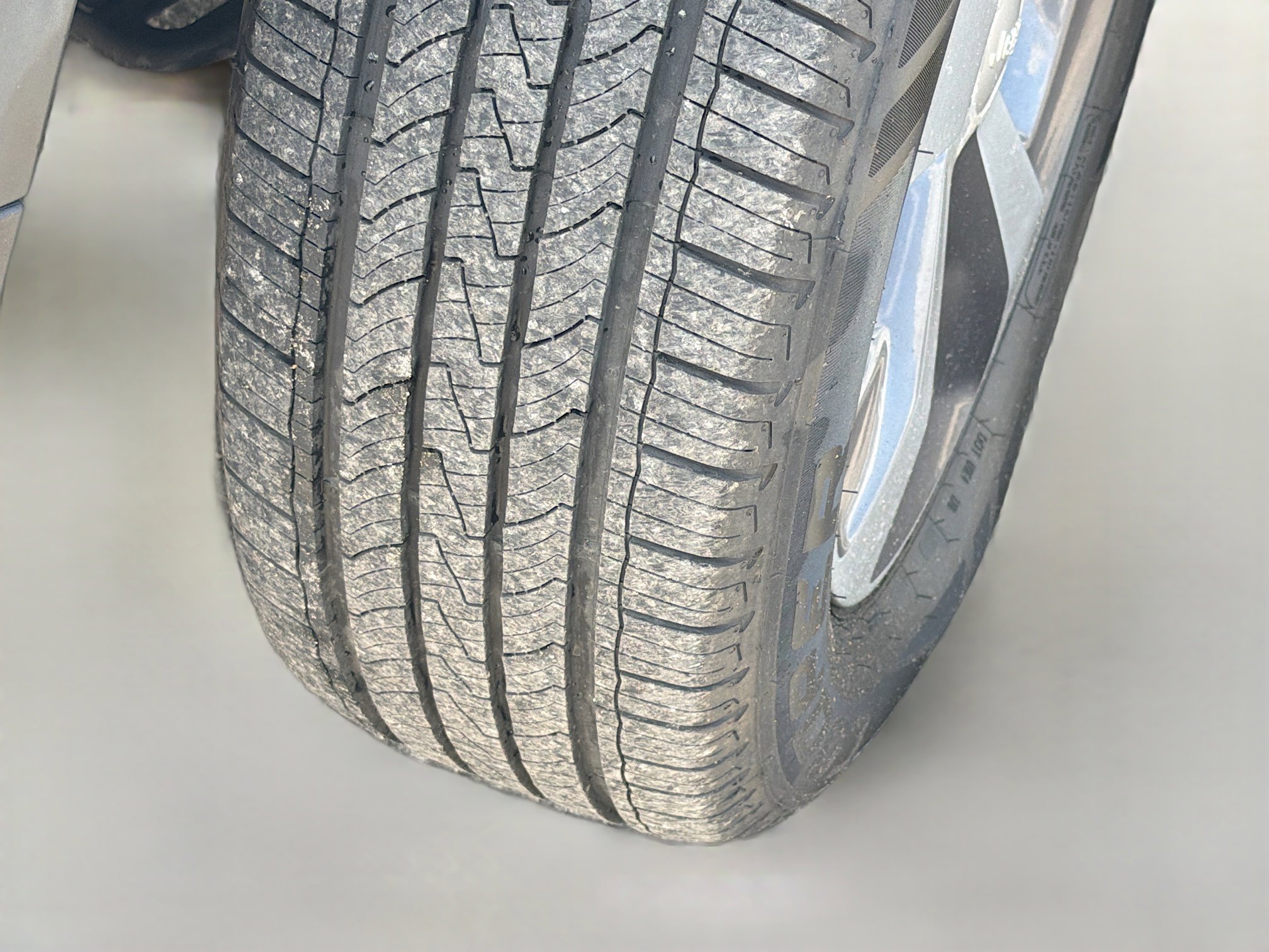 Used 2020 Jeep Cherokee Limited image 42