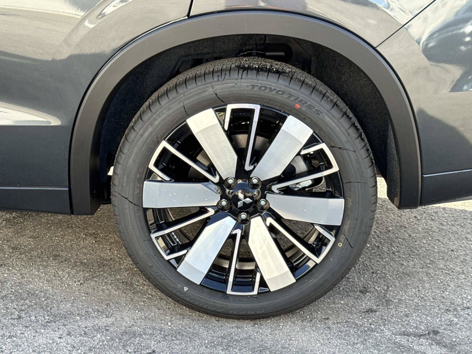 New 2026 Mitsubishi Outlander SEL FWD image 6