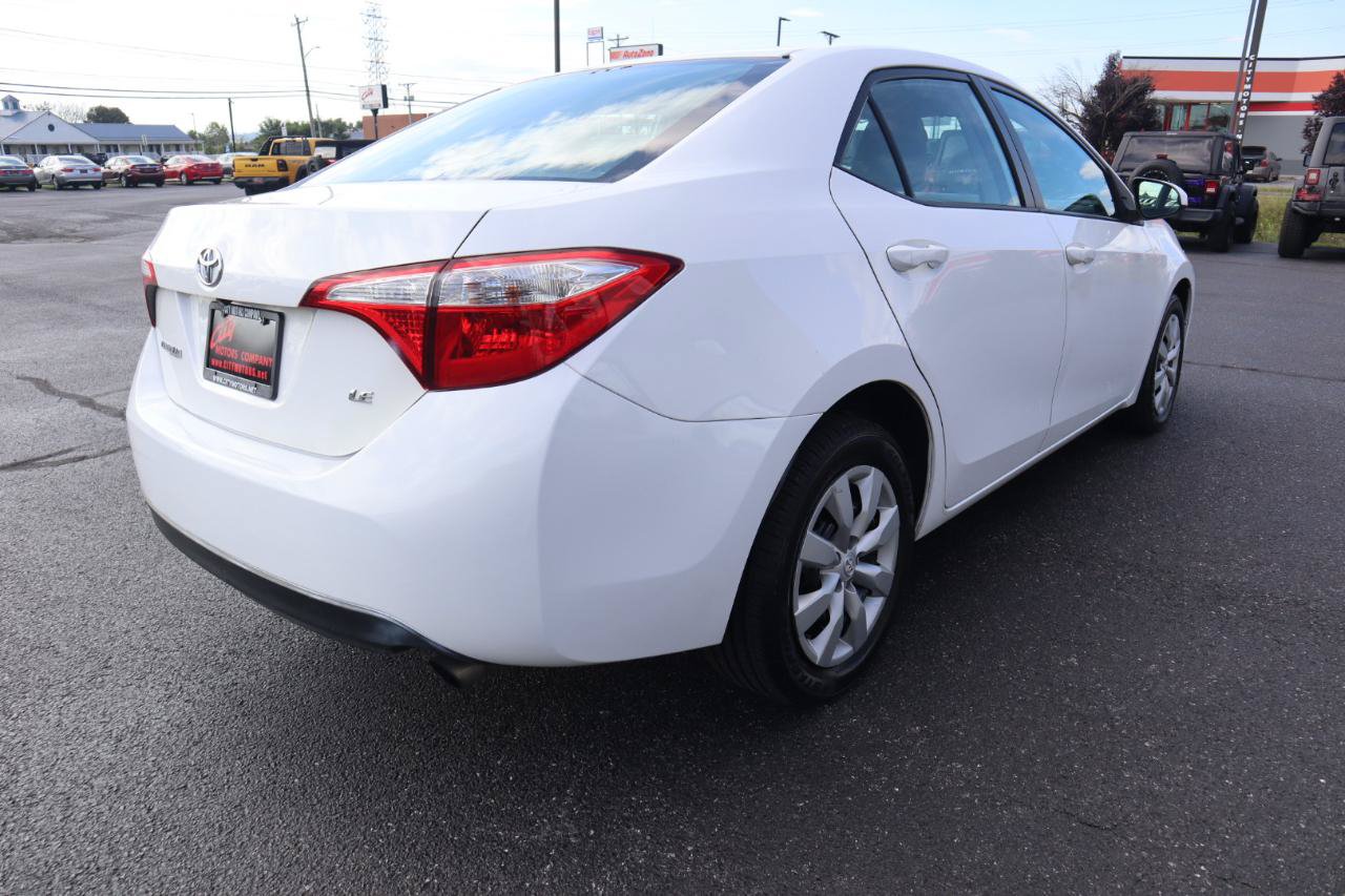 Used 2015 Toyota Corolla LE FWD image 25