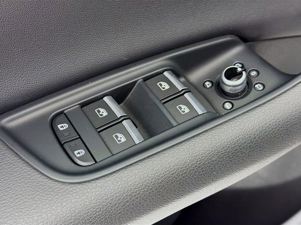 Used 2022 Audi Q7 3.0T Premium w/ Convenience Package image 18