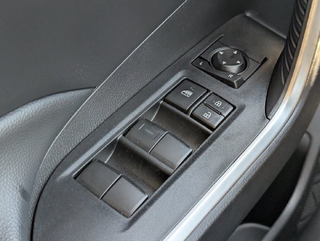 Used 2024 Toyota RAV4 LE AWD/4WD image 30