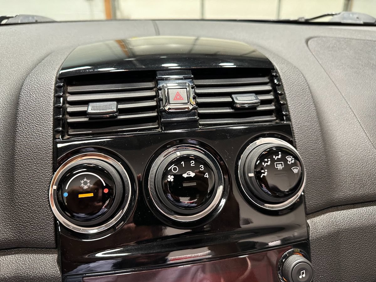 Used 2008 Saturn Sky Red Line RWD image 26