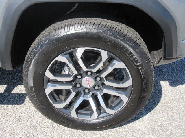 Used 2023 GMC Canyon AT4 AWD/4WD image 9
