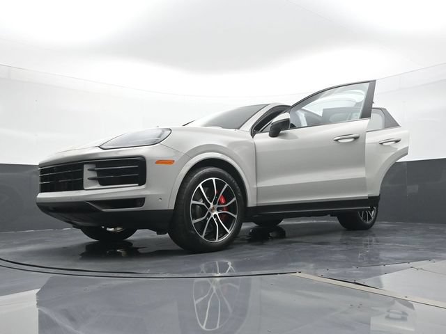 Certified 2025 Porsche Cayenne S AWD/4WD image 31