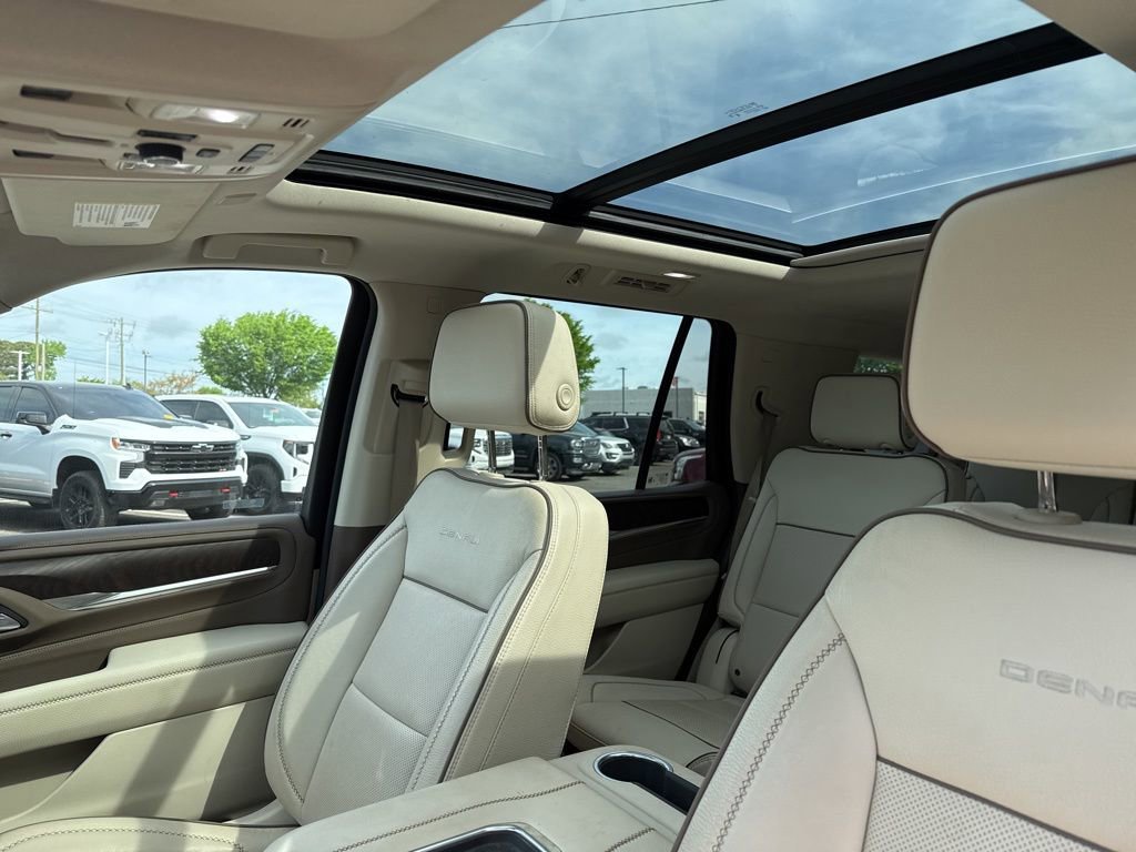 Used 2023 GMC Yukon Denali w/ LPO, Floor Liner Package image 17