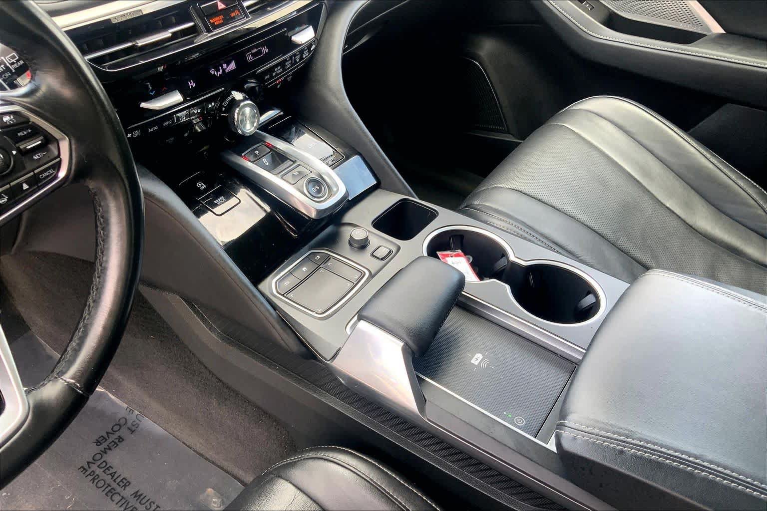 Used 2023 Acura MDX w/ Technology Package AWD/4WD image 32