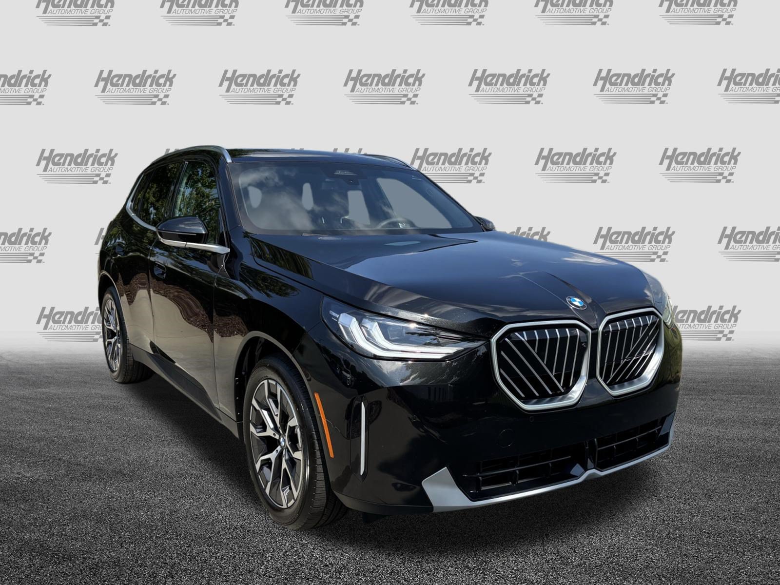 Certified 2025 BMW X3 xDrive30i w/ Premium Package AWD/4WD image 2