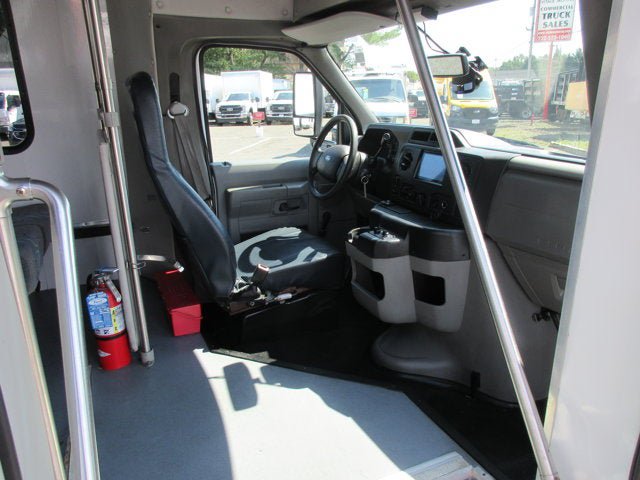 Used 2019 Ford E-450 and Econoline 450 Super Duty w/ Shuttle Bus Prep Package RWD image 17