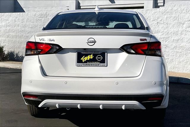 New 2025 Nissan Versa SR w/ Trunk Package FWD image 3
