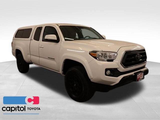 Certified 2022 Toyota Tacoma SR5 AWD/4WD image 1