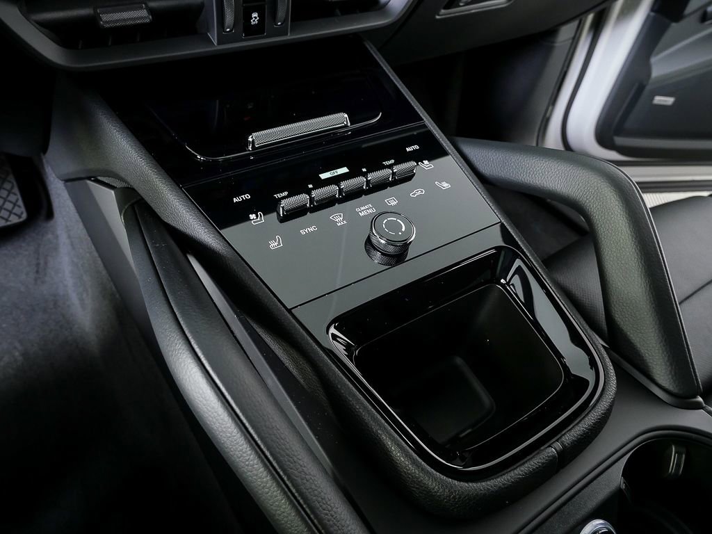 New 2026 Porsche Cayenne image 18