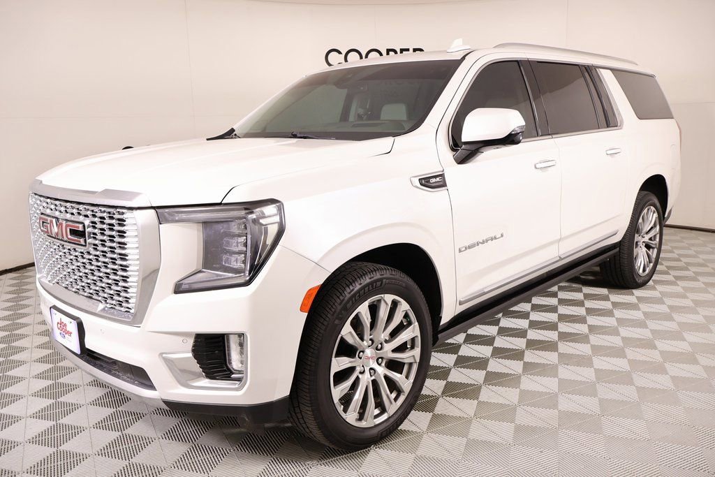 Used 2022 GMC Yukon XL Denali image 10