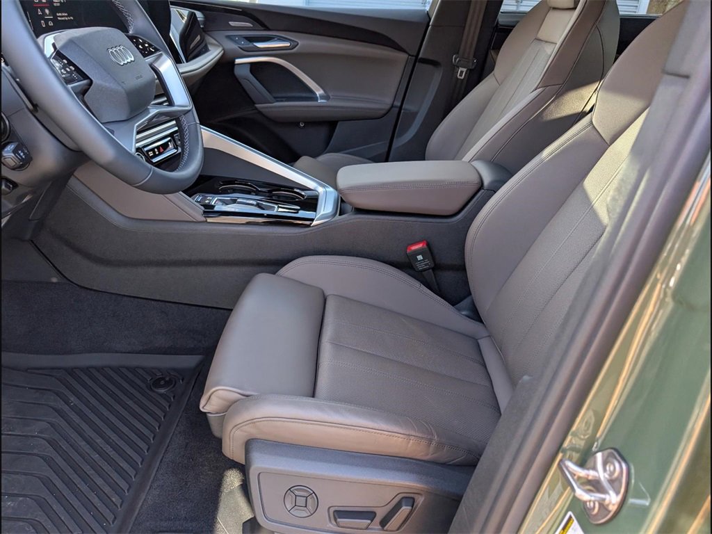 Certified 2025 Audi Q5 Premium Plus w/ Premium Plus image 10