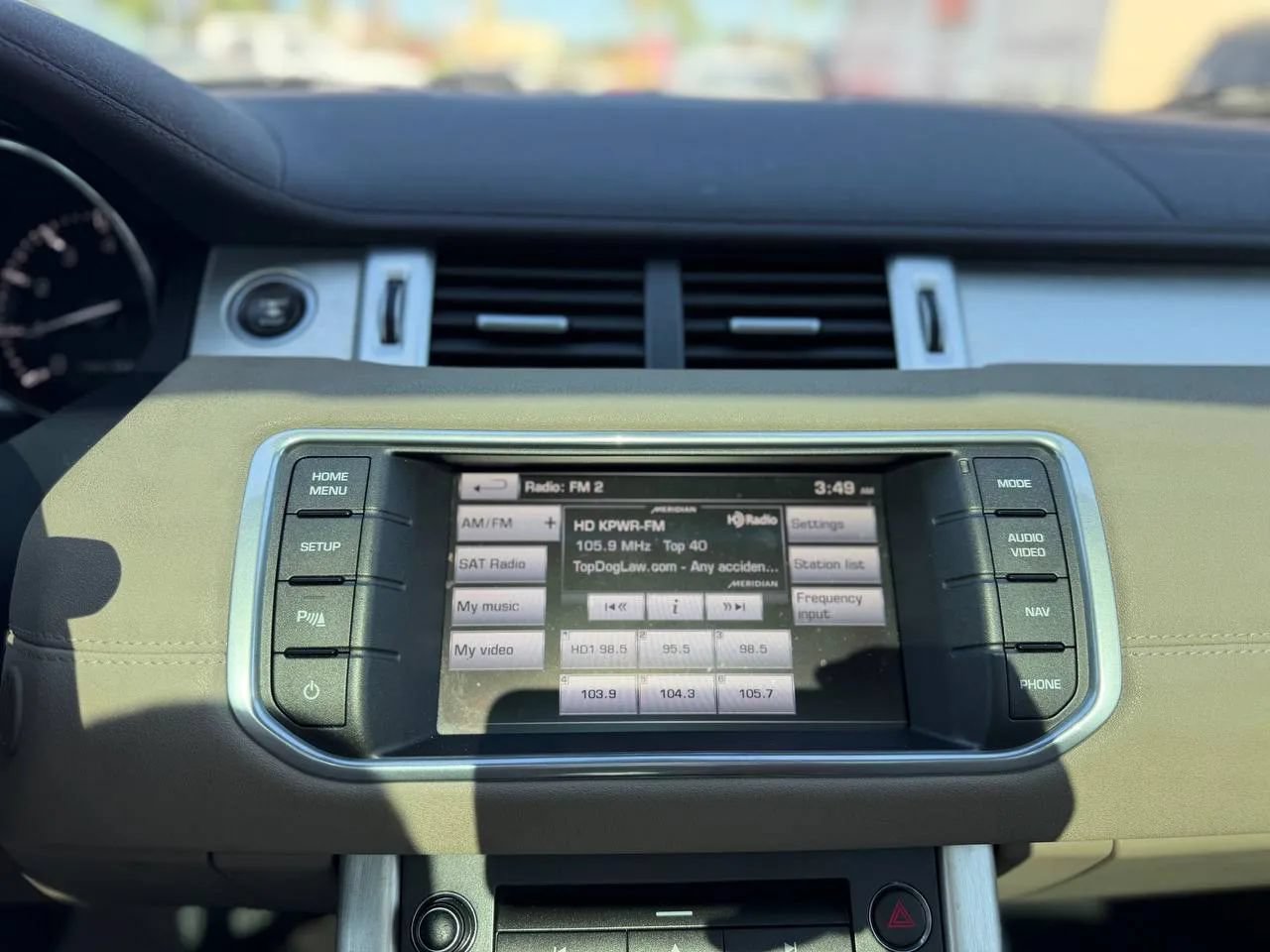 Used 2014 Land Rover Range Rover Evoque Pure Premium AWD/4WD image 45