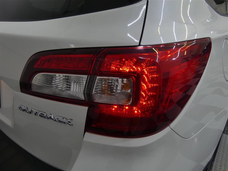 Used 2019 Subaru Outback 2.5i Limited w/ Popular Package #2 image 15