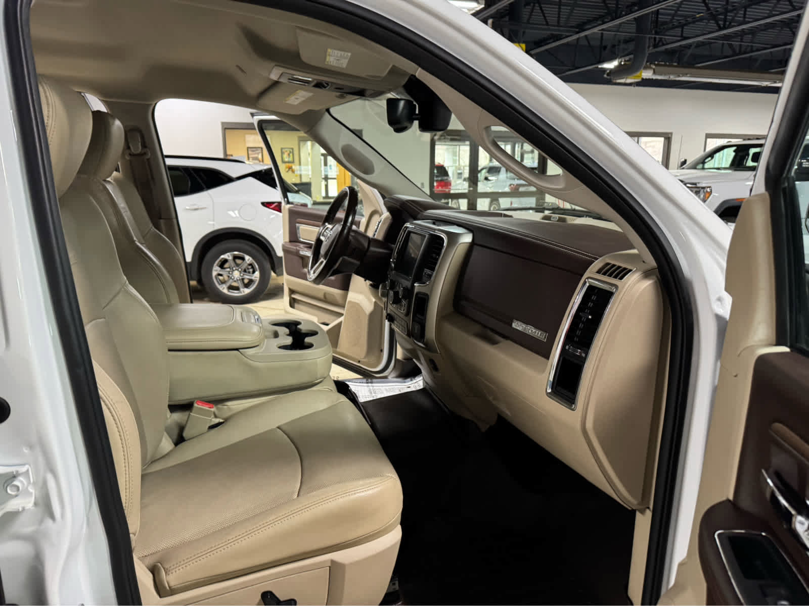 Used 2017 RAM 1500 Laramie w/ Convenience Group image 11