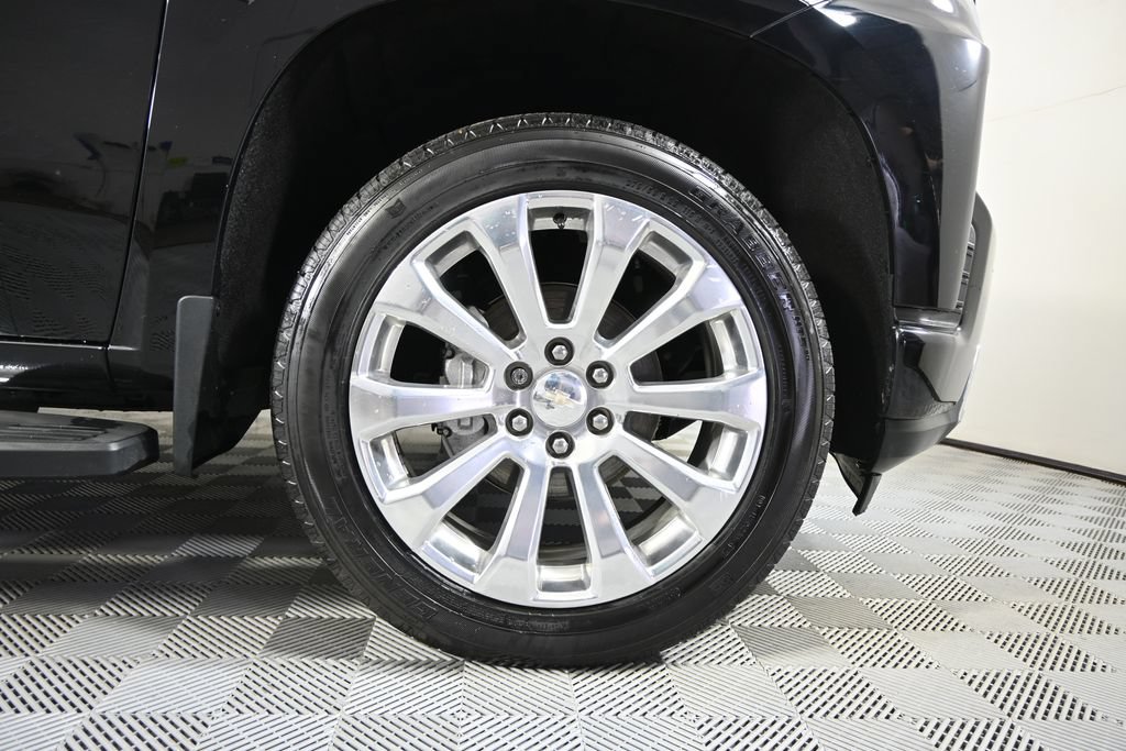 Used 2022 Chevrolet Silverado 1500 High Country AWD/4WD image 12