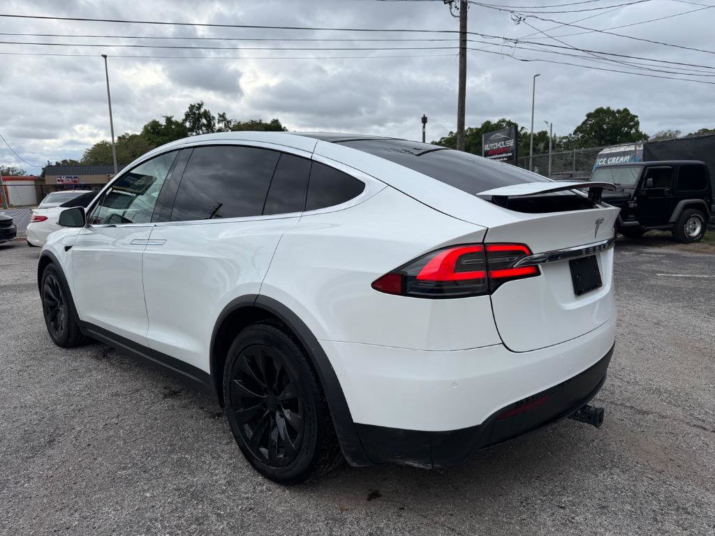 Used 2020 Tesla Model X Long Range image 7