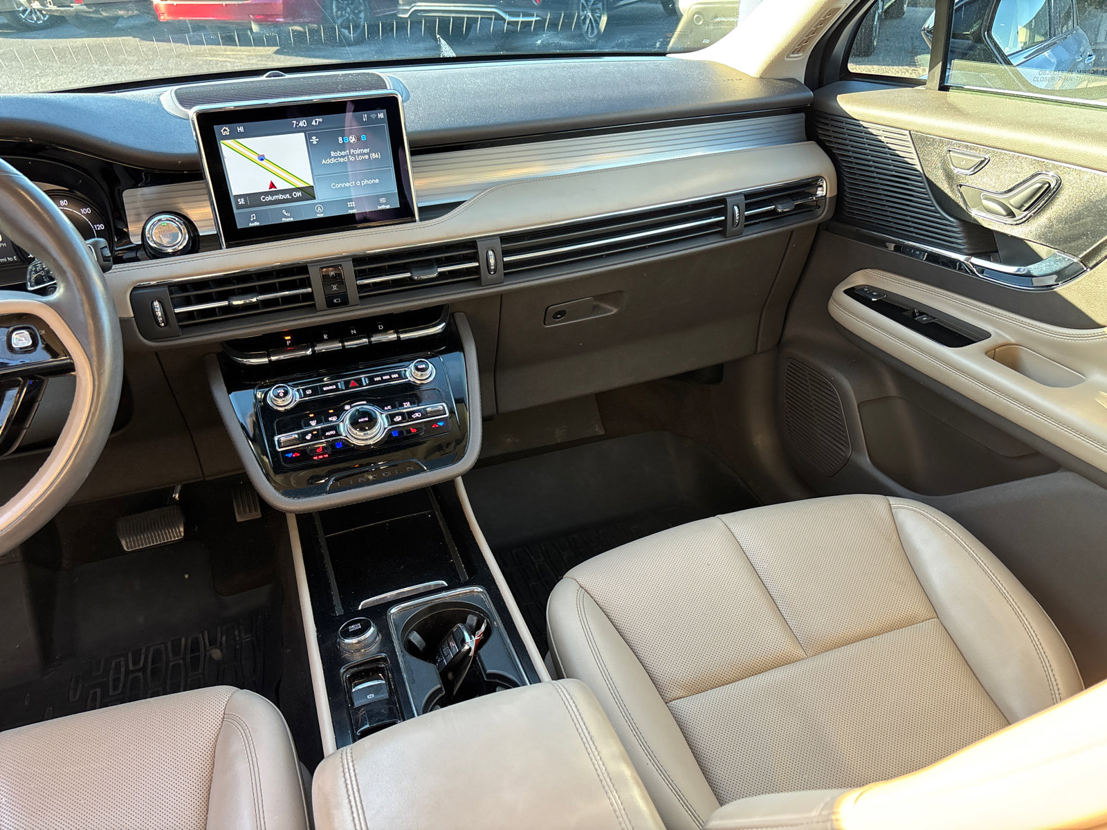 Used 2022 Lincoln Corsair AWD w/ Premium Package image 30
