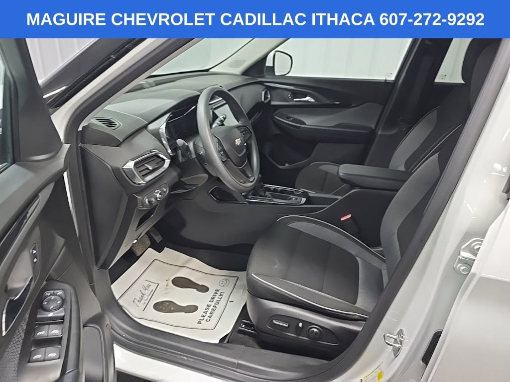 Used 2023 Chevrolet TrailBlazer LT w/ Convenience Package AWD/4WD image 28