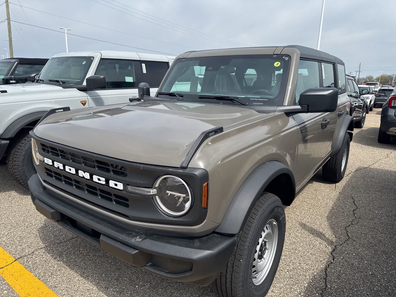 New 2026 Ford Bronco 4-Door AWD/4WD image 19