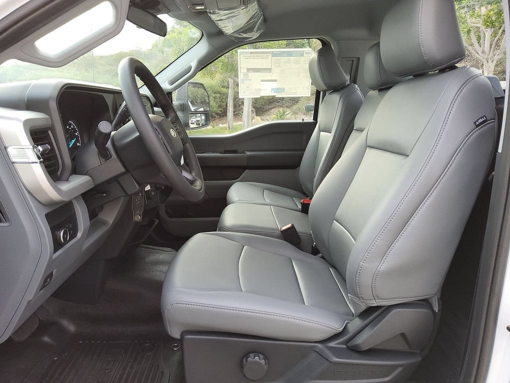 New 2026 Ford F550 2WD Regular Cab Super Duty image 7