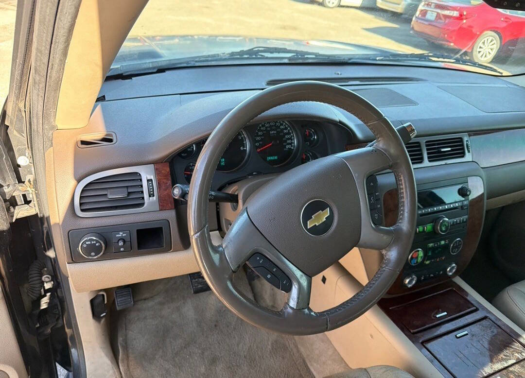 Used 2009 Chevrolet Tahoe LTZ RWD image 23
