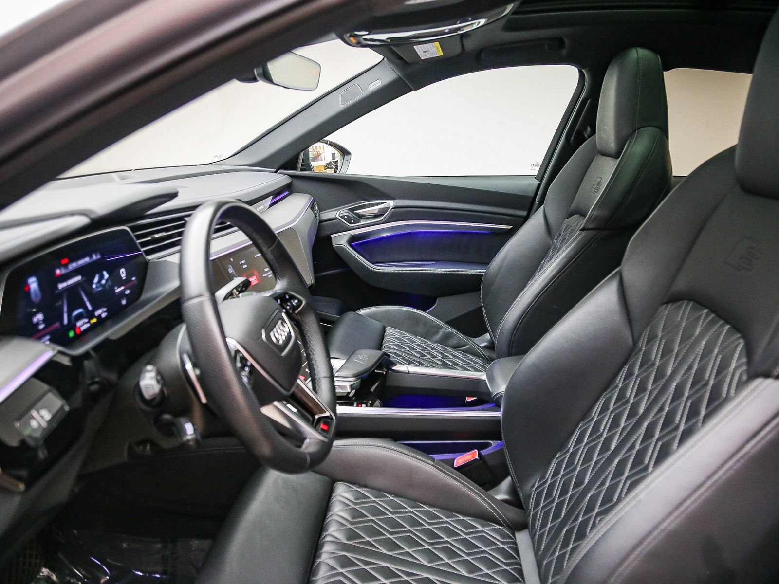 Used 2022 Audi e-tron S Premium Plus AWD/4WD image 20
