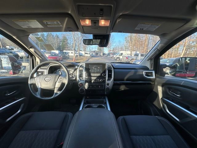 Used 2023 Nissan Titan SV w/ SV Convenience Package image 4