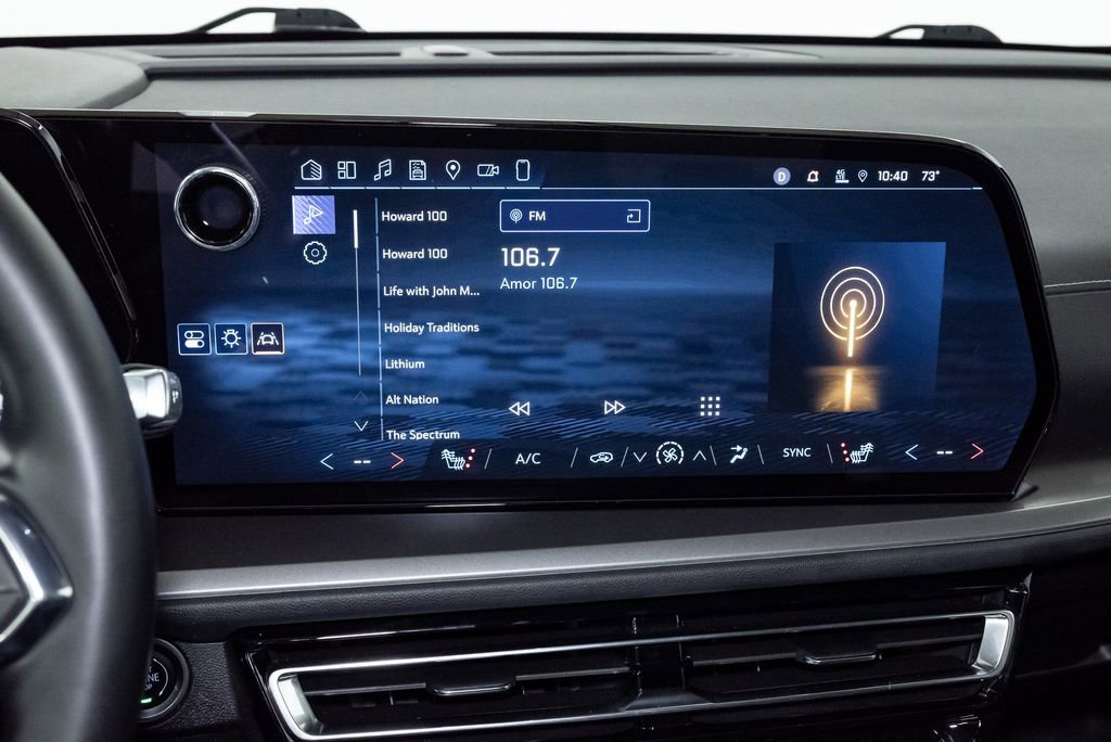 Used 2024 Chevrolet Traverse LT FWD image 15