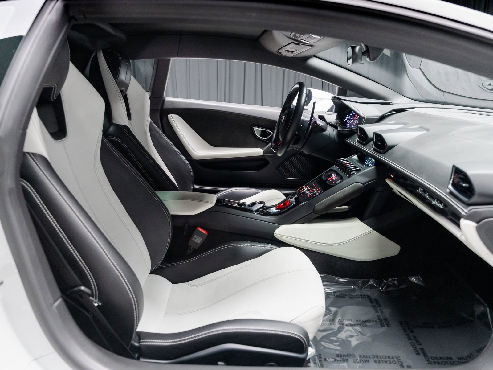 Used 2016 Lamborghini Huracan LP 610-4 AWD/4WD image 70