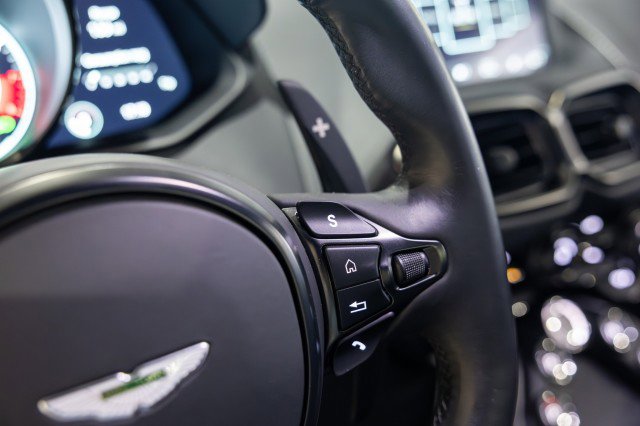 Used 2023 Aston Martin V8 Vantage Coupe image 44
