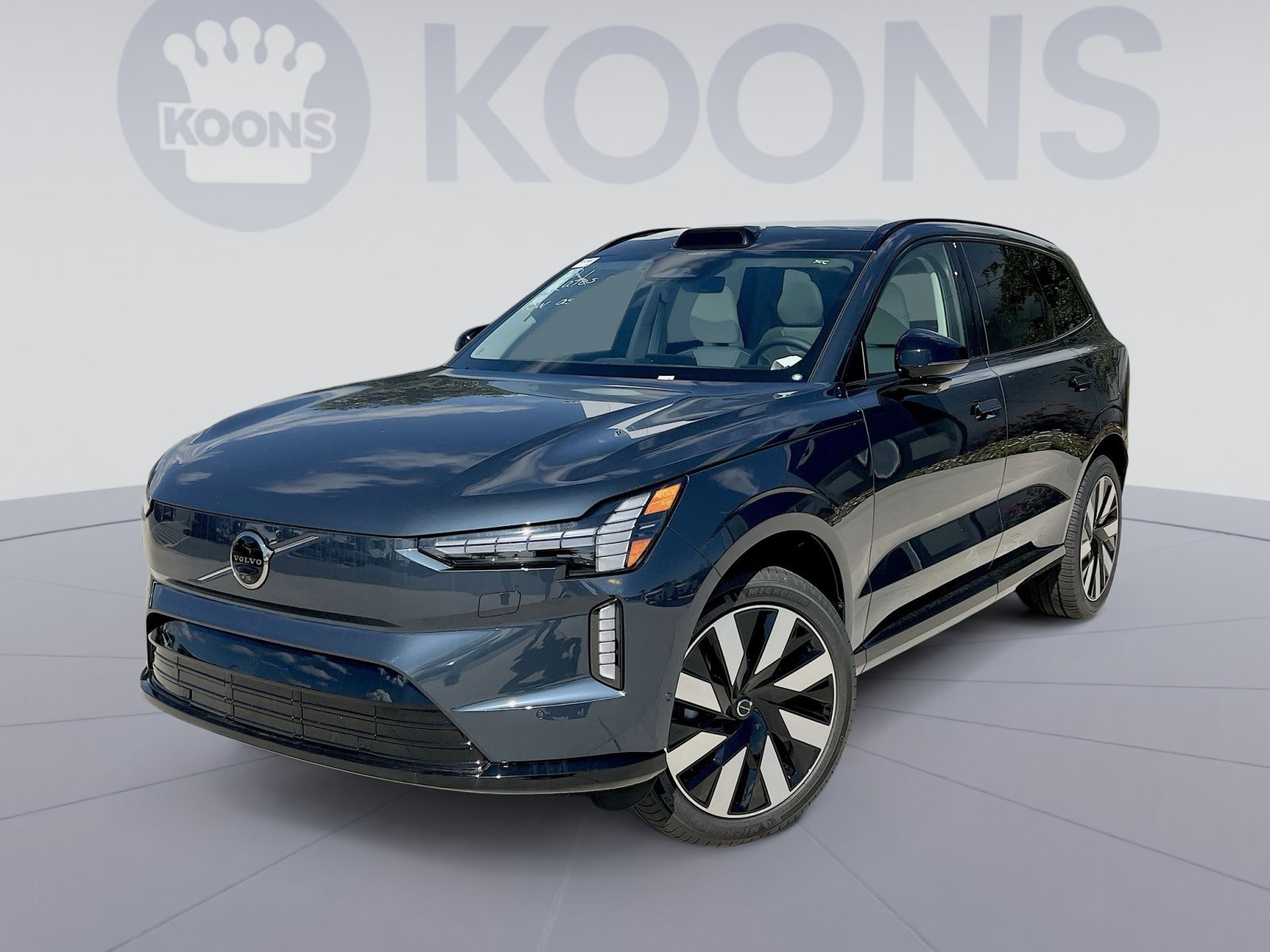 New 2025 Volvo EX90 Plus image 1