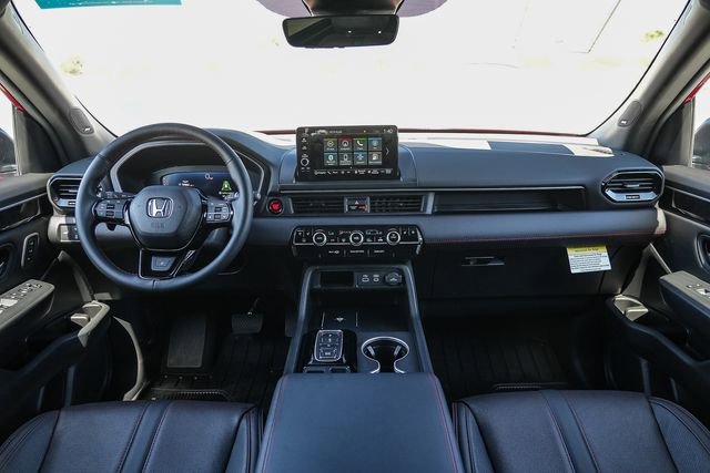 Certified 2025 Honda Pilot Black Edition image 14