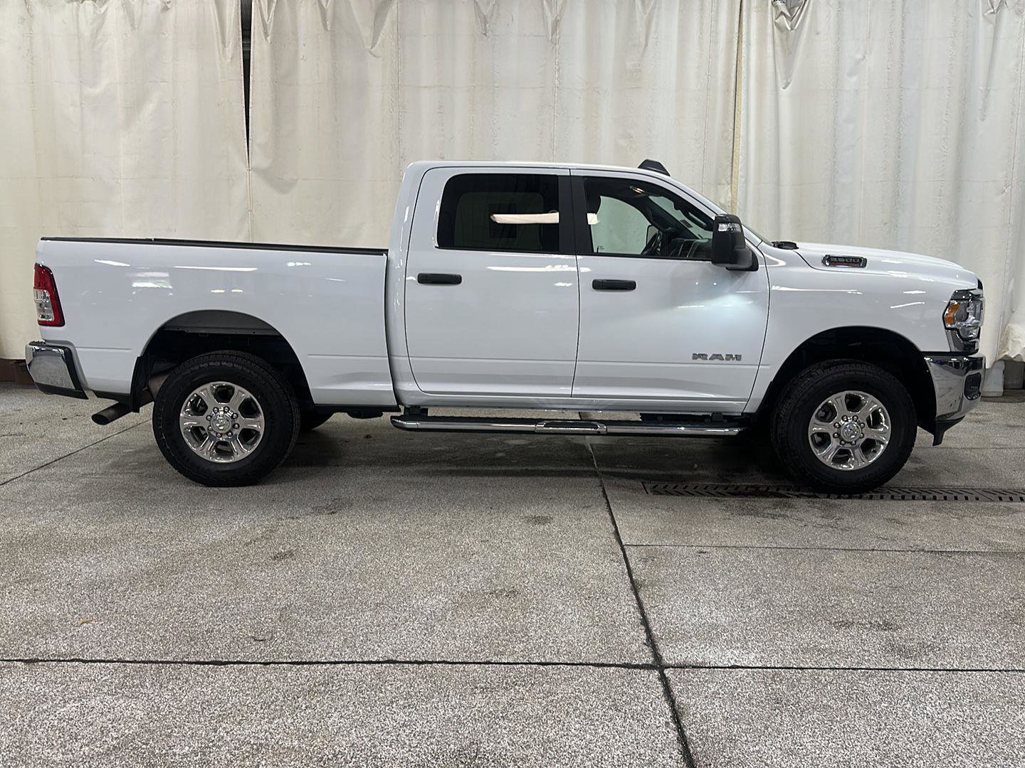 Certified 2024 RAM 2500 Big Horn AWD/4WD image 7