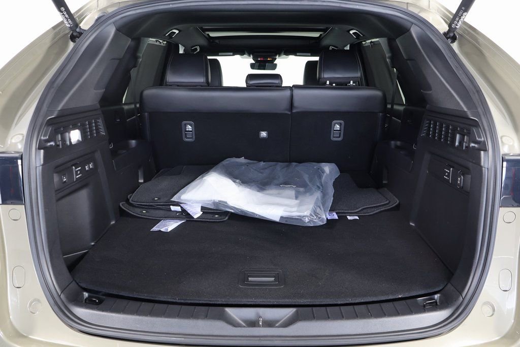 Used 2025 MAZDA CX-70 Plug-In Hybrid w/ Premium Plus image 15
