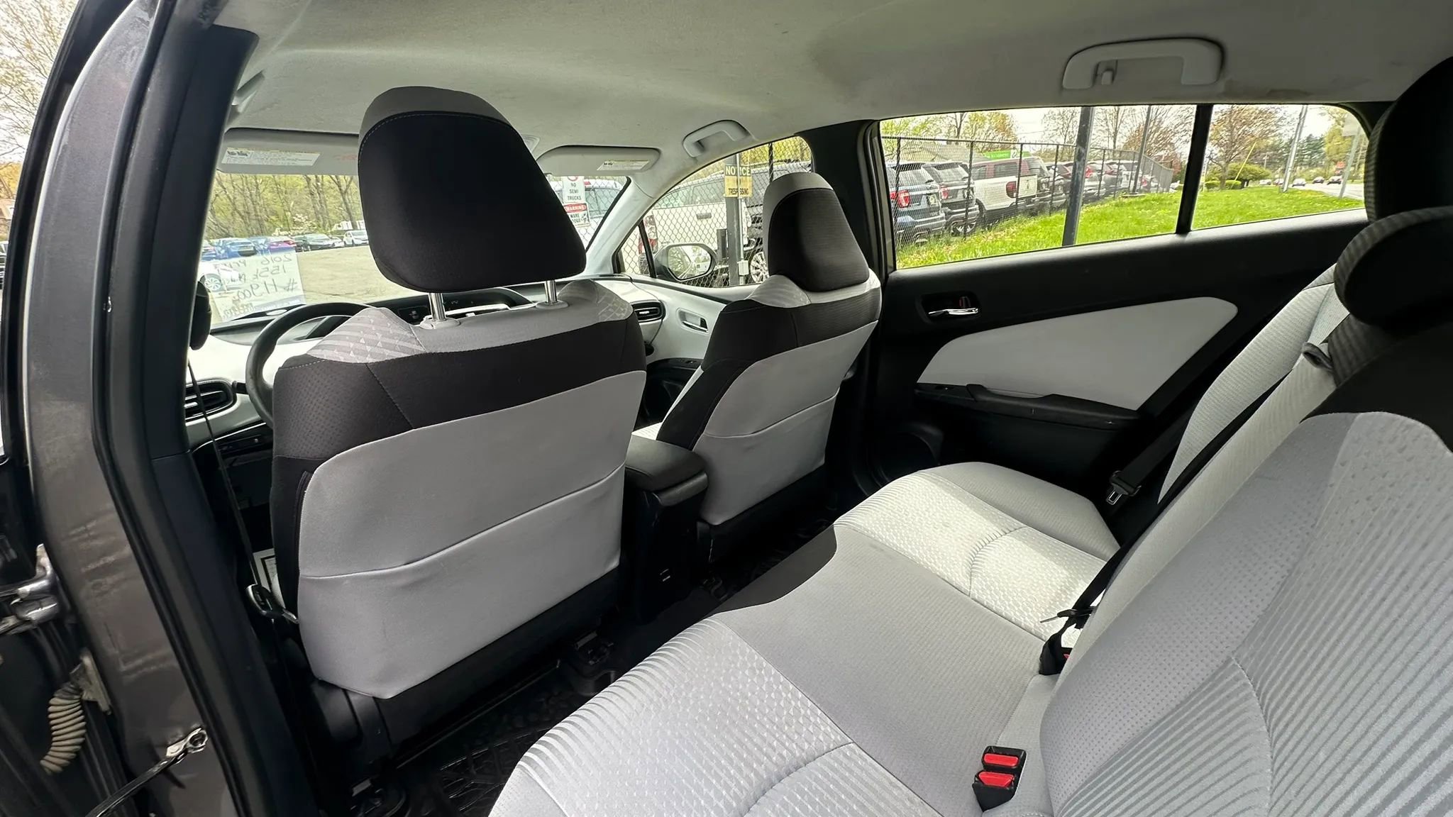 Used 2016 Toyota Prius Two FWD image 21