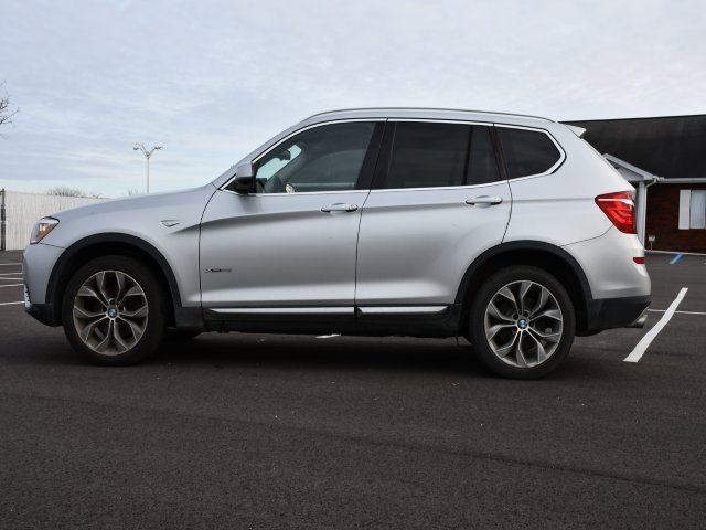 Used 2016 BMW X3 xDrive28i image 4